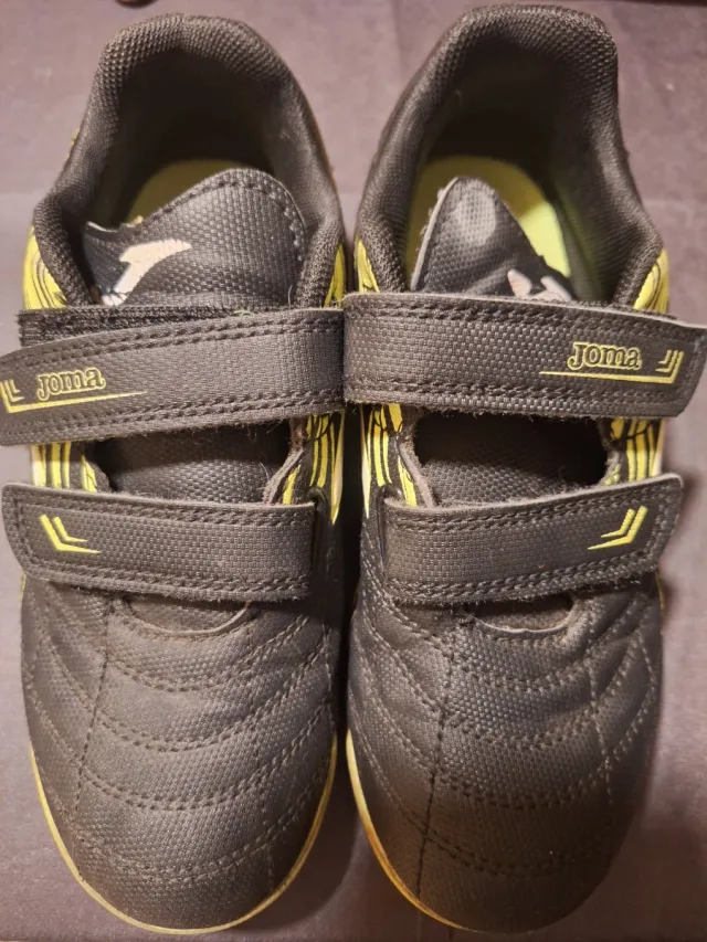 Zapatillas Joma multitacos Talla 33