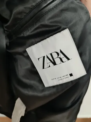 Chaqueta de cuero negra 
nueva sin estrenar
