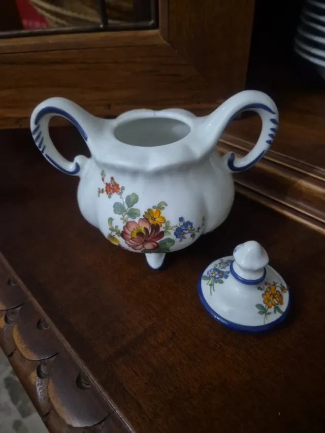 Zuccheriera in porcellana decorata