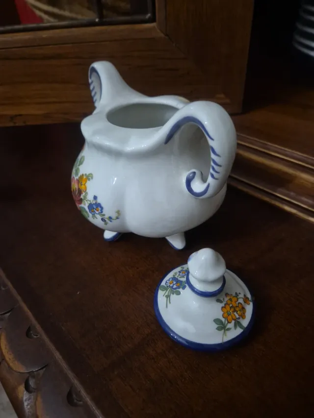 Zuccheriera in porcellana decorata