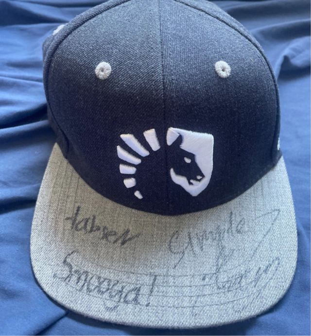 Gorra TL 2018 Koln Major firmada por S1mple