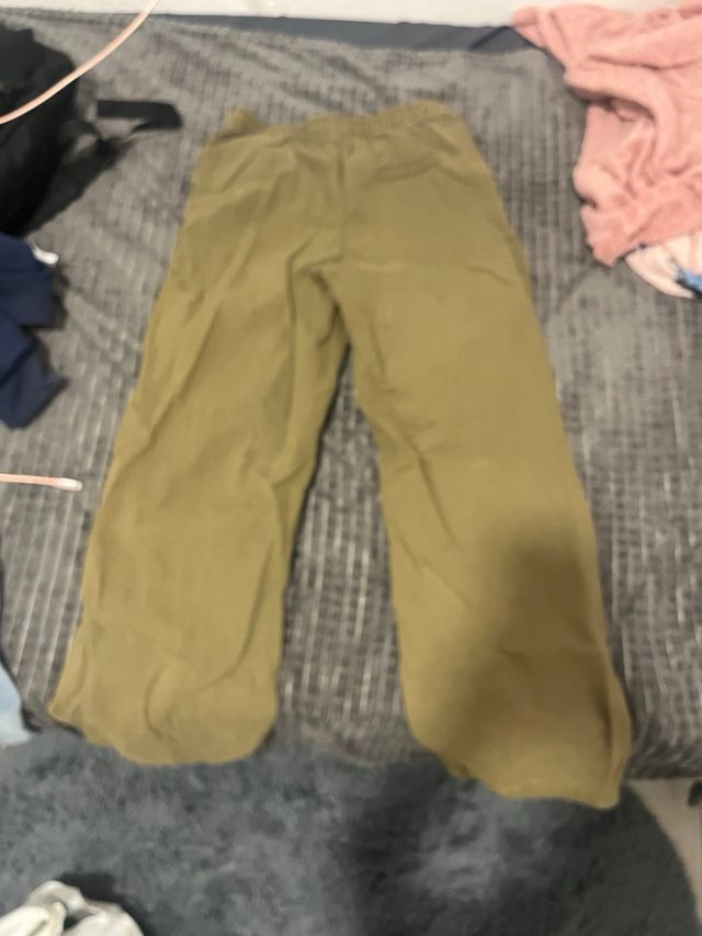 Pantalón cargo oversized verde oliva