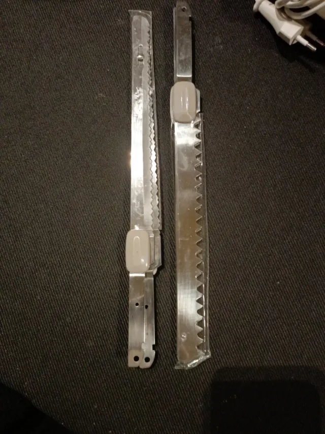 Cuchillo Eléctrico Moulinex con Accesorios