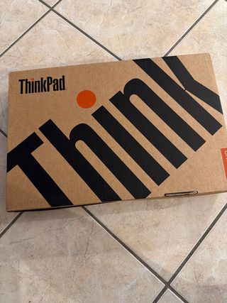 Lenovo ThinkPad scatola