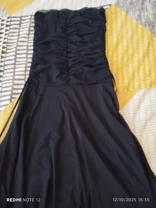 Vestito nero elasticizzato elegante