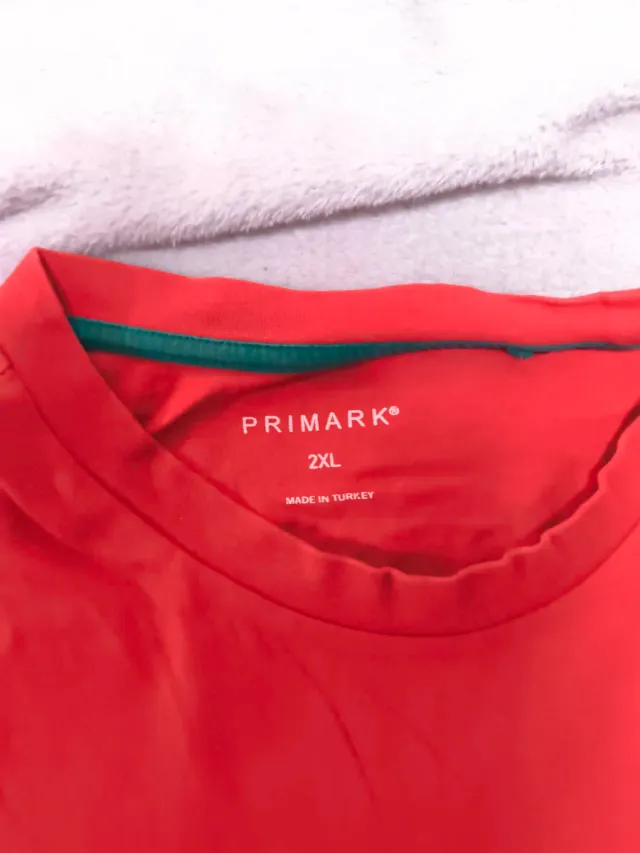 Camiseta Roja con Logo W