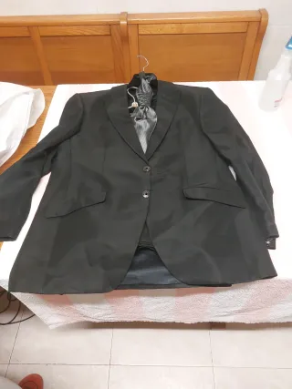 Traje Carlo Pignatelli Ceremonia Talla 54. 