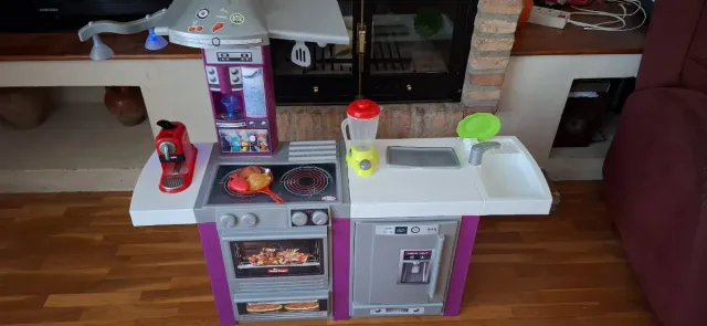 Cocinita infantil de juguete