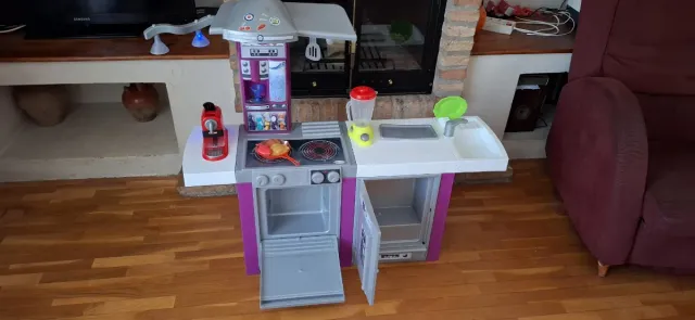 Cocinita infantil de juguete
