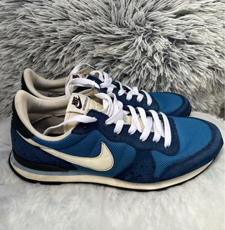 Nike Internacionalist Azul y Blanco