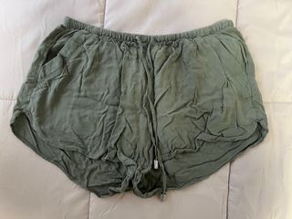 Shorts verde oliva