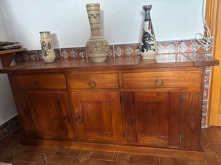 Aparador de madera maciza