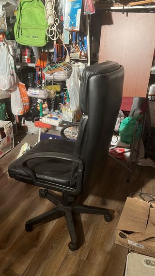 Silla de oficina negra