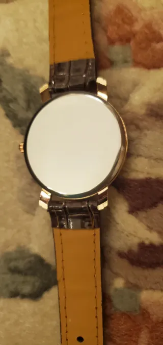 Orologio Meiyike con cristalli dorati