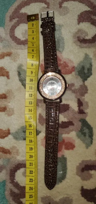 Orologio Meiyike con cristalli dorati