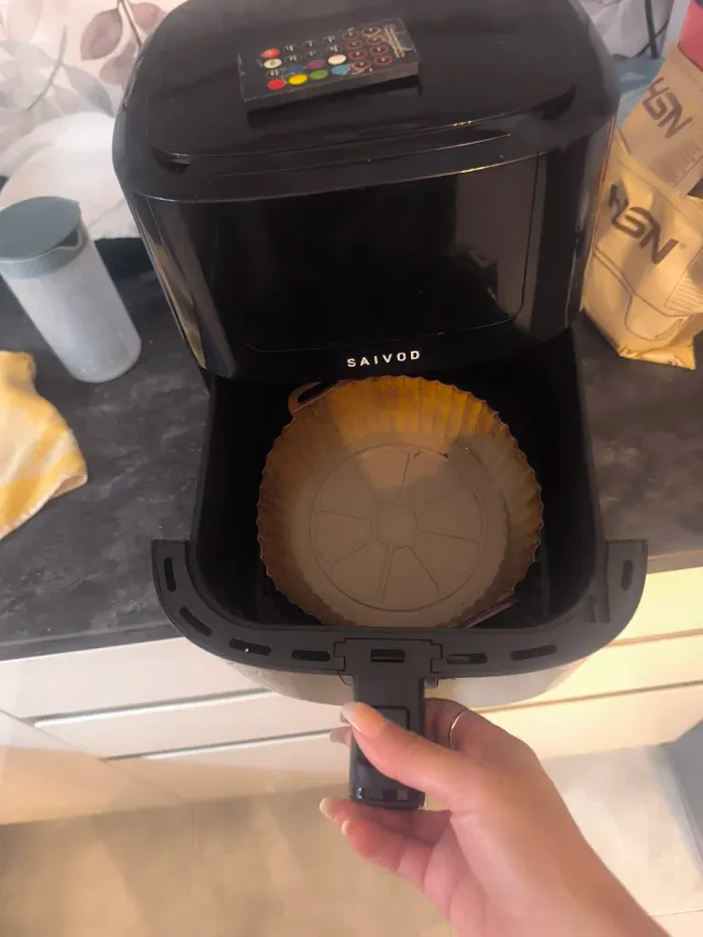 Freidora de aire SAIVOD negra