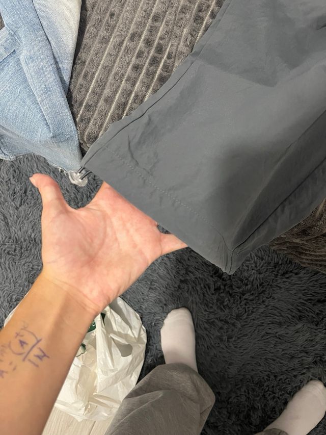 Pantalón gris oversize