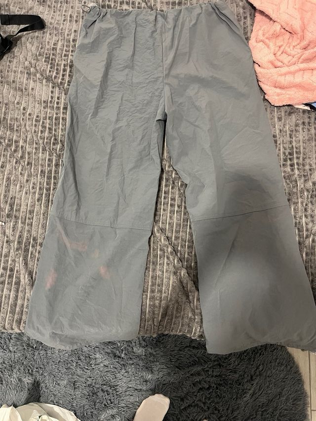 Pantalón gris oversize