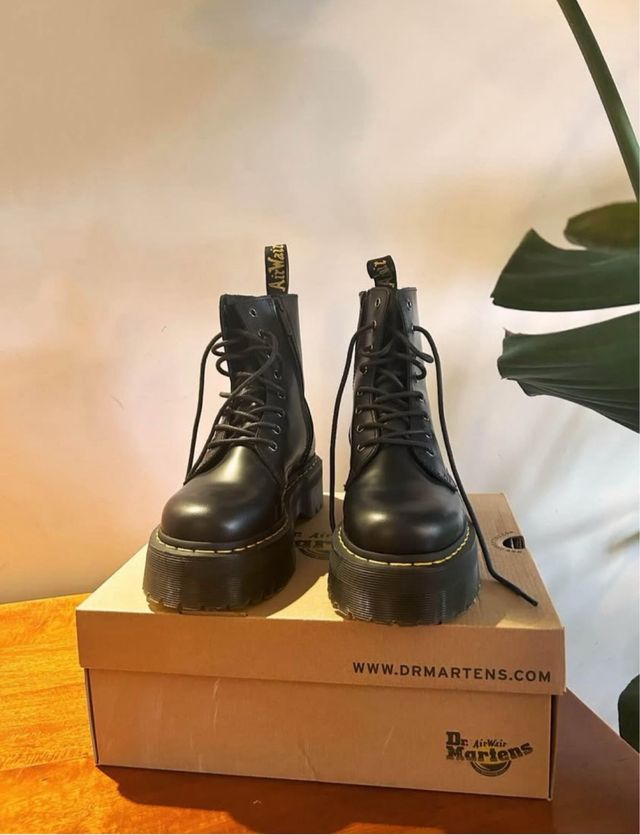 Dr Martens Anfibi Platform Jadon Neri