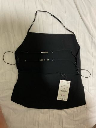 Top negro de punto fino con tirantes