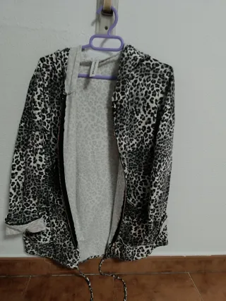 Chaqueta leopardo manga 3/4