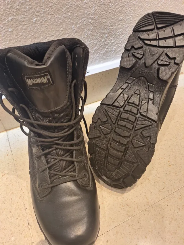 Botas Magnum Negras Talla 42