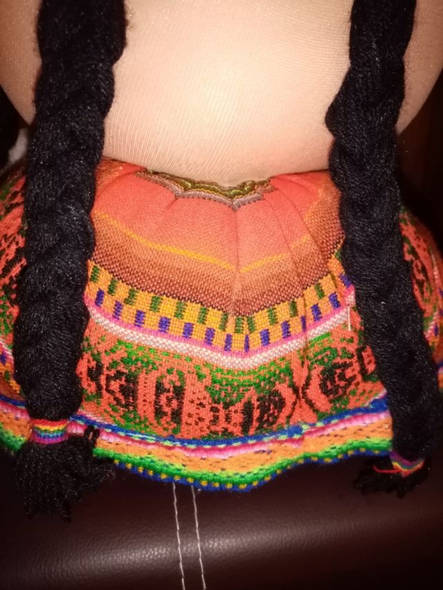Muñeca Cholita Peruana Artesanal