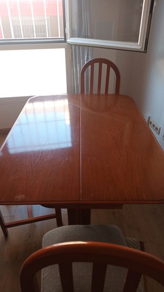 Mesa y 6sillas de salón