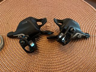 Pulsadores SRAM 2x10 Velocidades