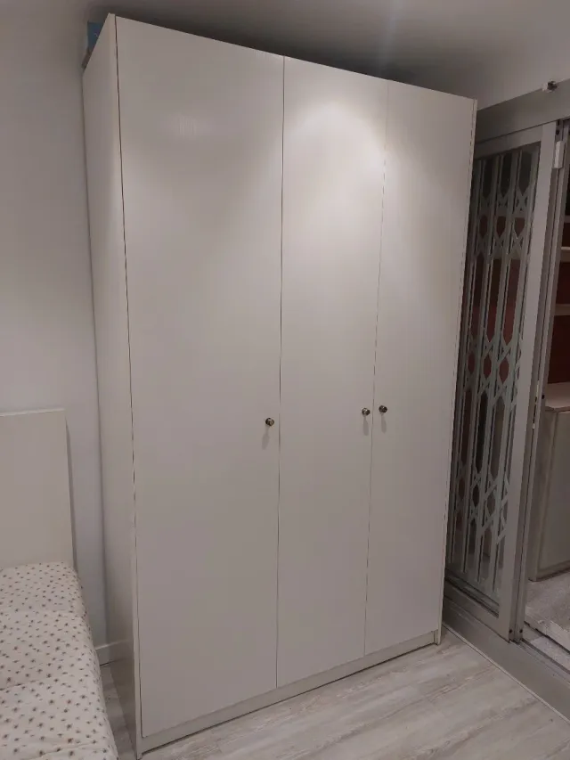Armario ropero blanco de madera