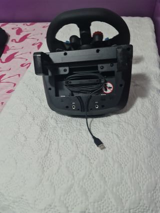 Volante Logitech G29 PS4/PS5 con Pedales