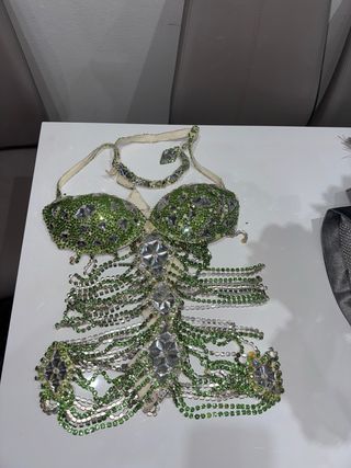 Vestido de boda gitana verde y plata