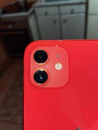 iPhone 12 rosso