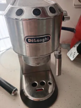 Cafetera Delonghi Dedica
