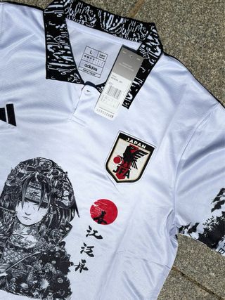 Camiseta edición especial Japón ( Itachi Uchiha )