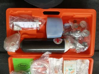 Botiquín de emergencia con oxígeno