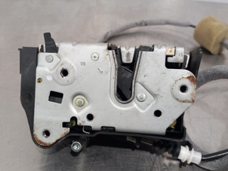 CERRADURA PUERTA TRASERA IZQUIERDA LAND ROVER RAN