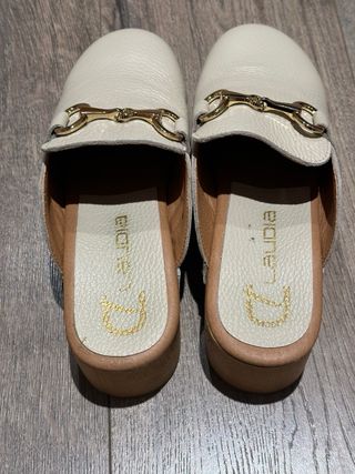Zuecos Claudia Talla 38 Beige