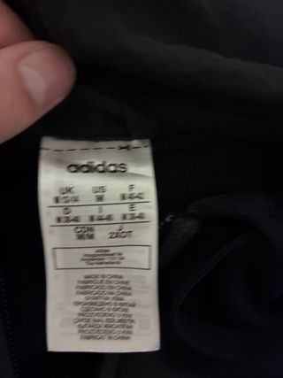 Chaqueta Adidas Negra con Logo