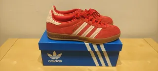 Zapatilla Adidas Gazelle Indoor Roja mujer