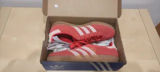 Zapatilla Adidas Gazelle Indoor Roja mujer