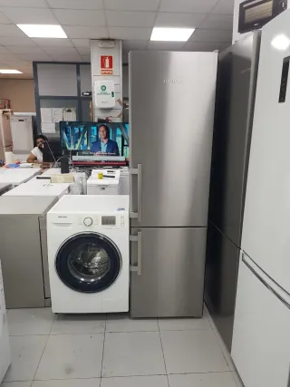 Combo Frigorífico Liebherr y Lavadora Samsung 