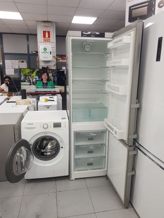 Combo Frigorífico Liebherr y Lavadora Samsung 