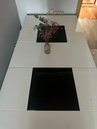 Mesa comedor extensible + 4 sillas
