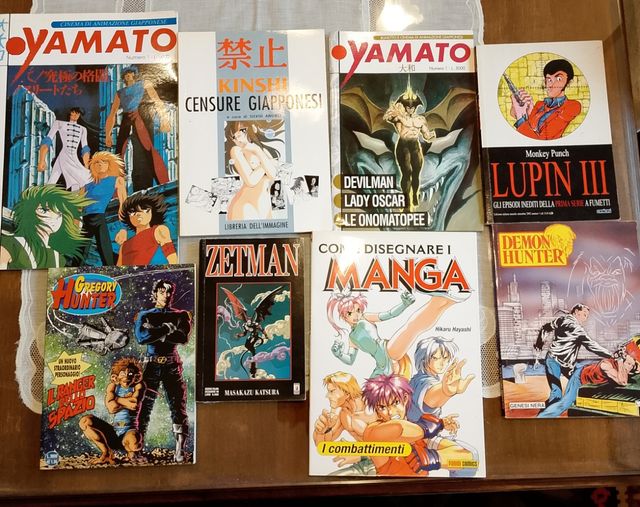 Misto di riviste e fumetti