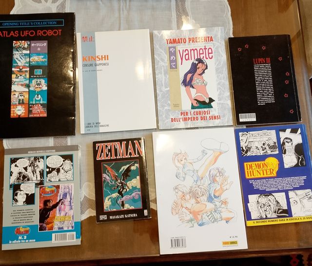 Misto di riviste e fumetti