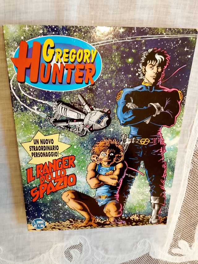 Misto di riviste e fumetti