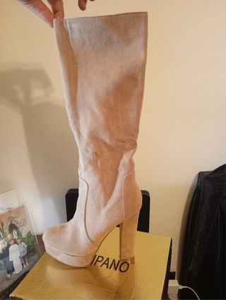 Stivali scamosciati beige con tacco 12 cm