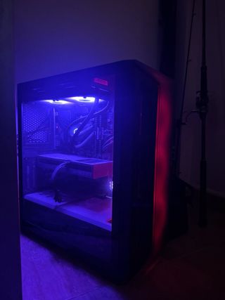 PC Gaming Cooler Master con RGB