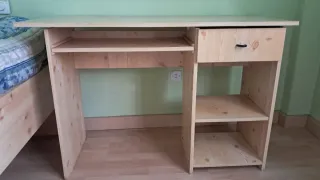 Letto e scrivania per bambini Pino